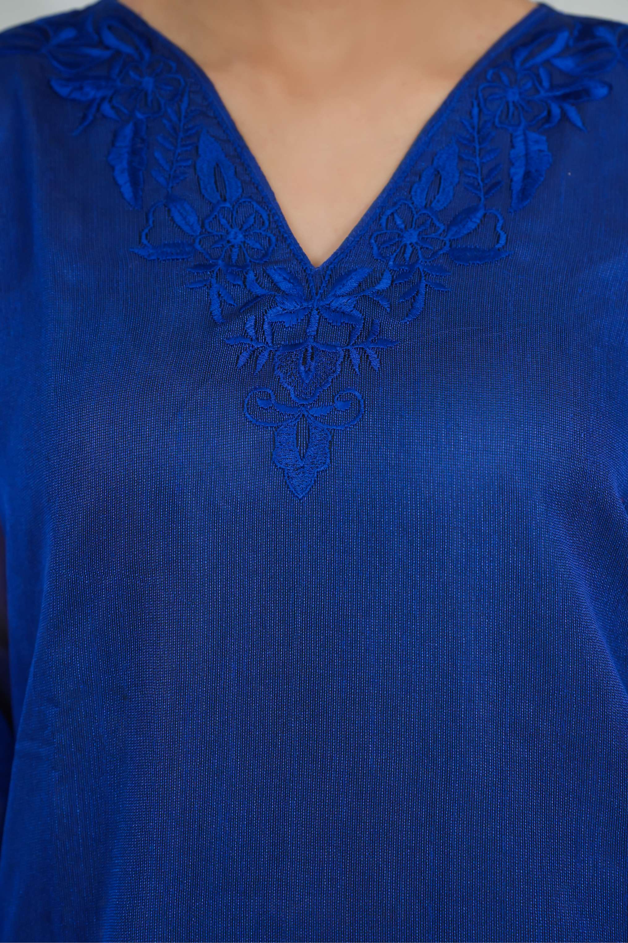Royal Azure Aura